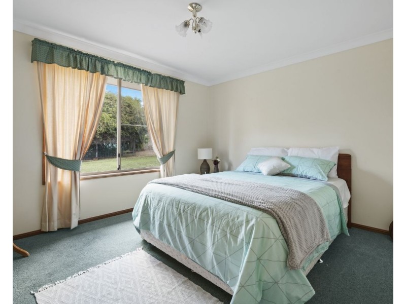 17 Skyview Court, Meringandan West QLD 4352