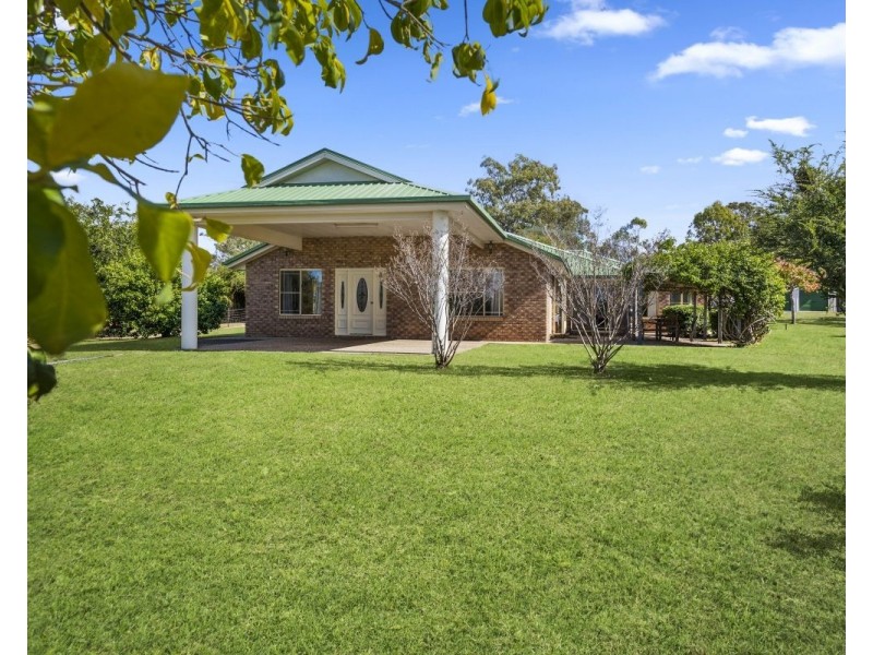 17 Skyview Court, Meringandan West QLD 4352