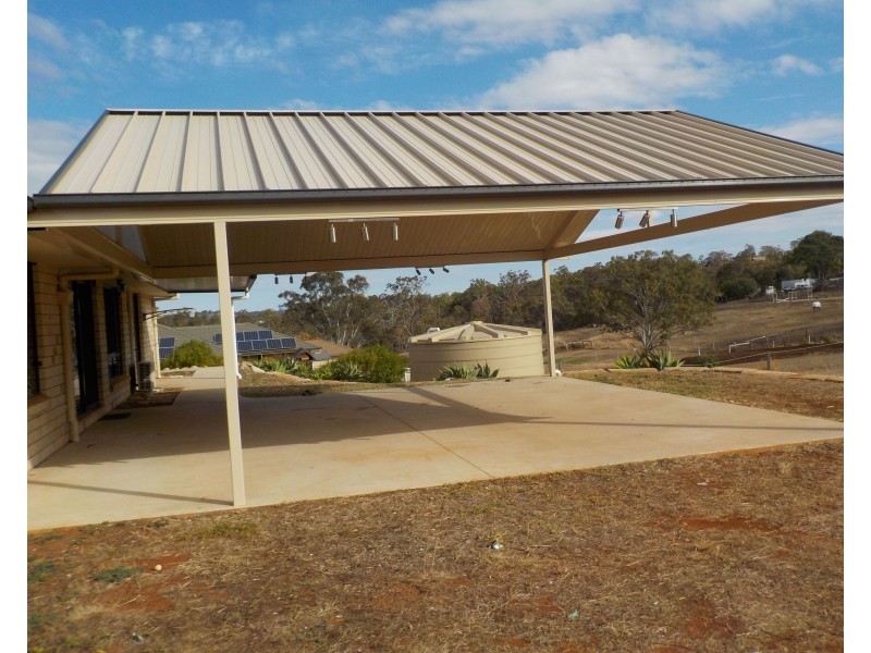 20 Settlers Drive, Gowrie Junction QLD 4352