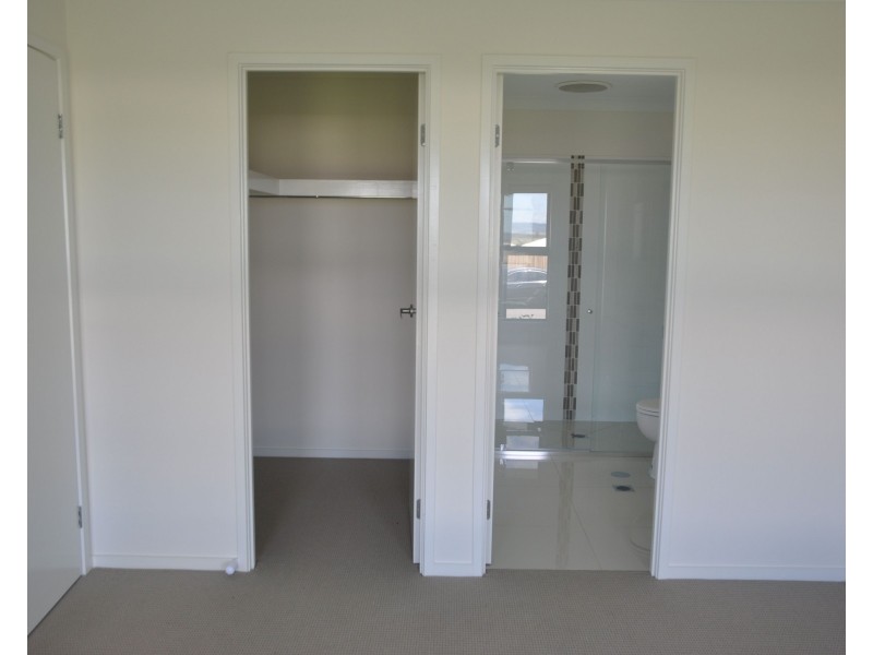 3 Arwon Street, Wyreema QLD 4352