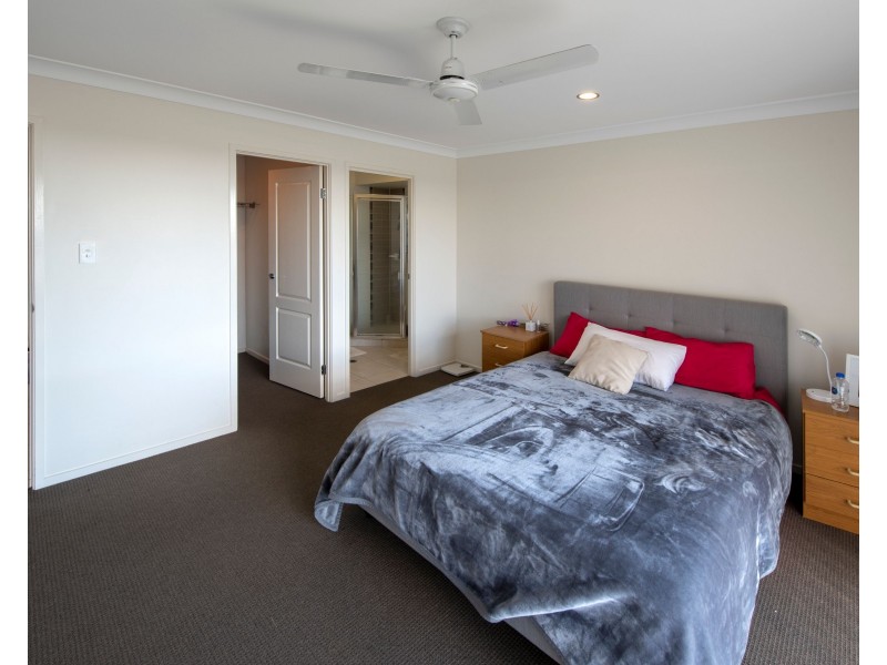 5 Mountain View Drive, Oakey QLD 4401
