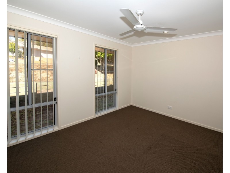 5 Mountain View Drive, Oakey QLD 4401