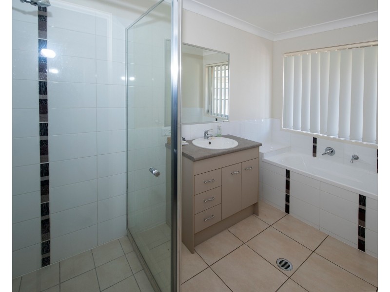 5 Mountain View Drive, Oakey QLD 4401