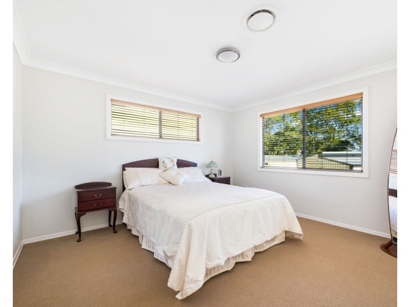 8 Oakdale Place, Highfields QLD 4352