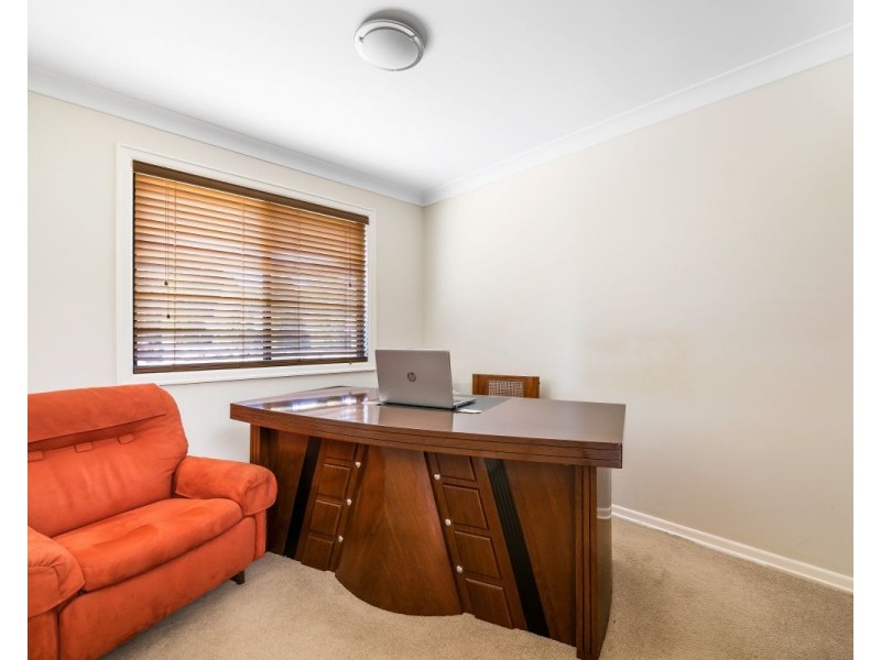 8 Oakdale Place, Highfields QLD 4352