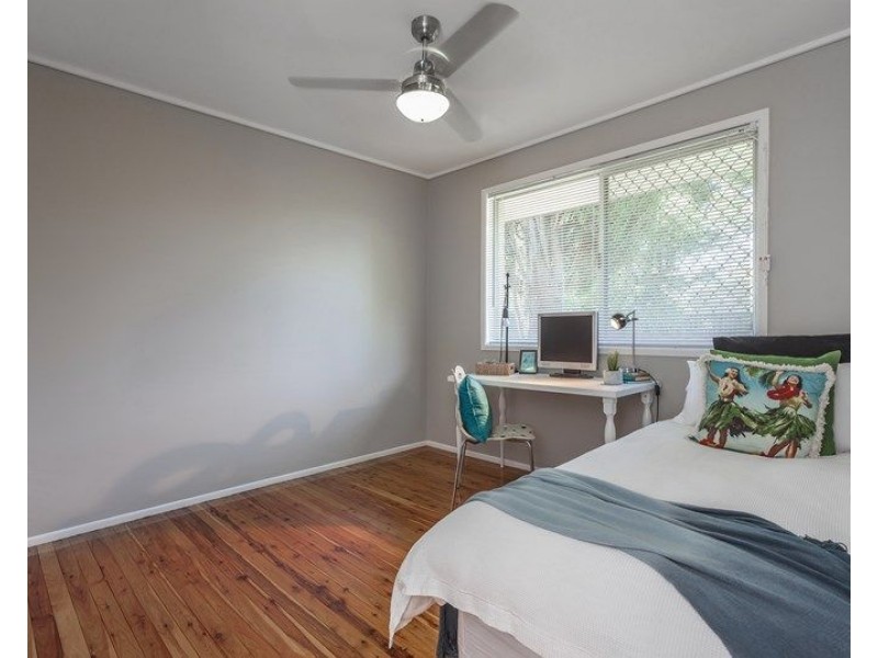 28 Merino Street, Harristown QLD 4350