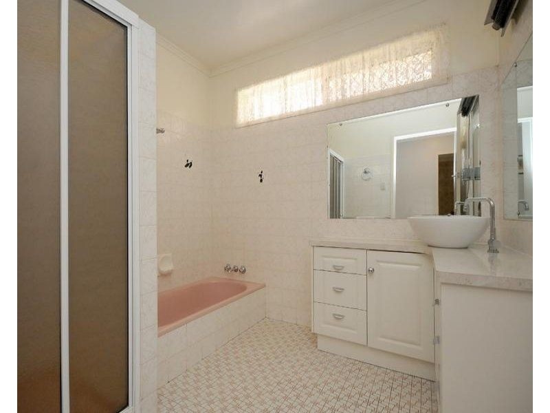 95 Drayton Road, Harristown QLD 4350