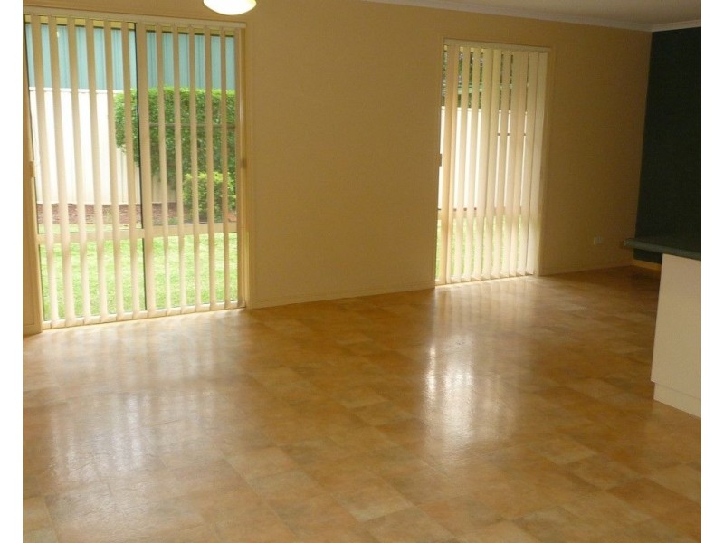 2 Jake Court, Middle Ridge QLD 4350
