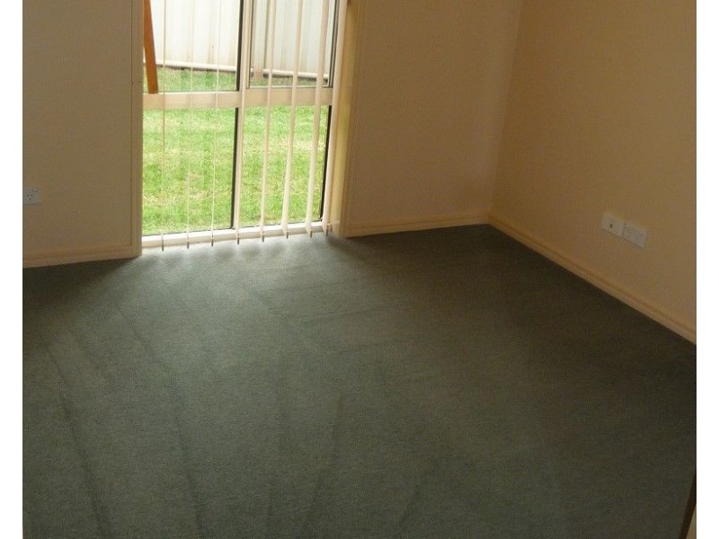 2 Jake Court, Middle Ridge QLD 4350