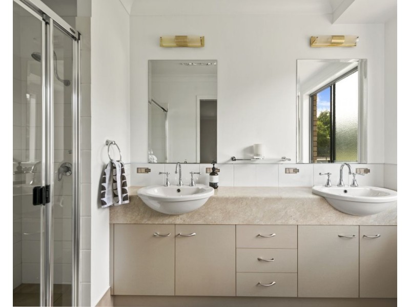 7 Bernard Court, Highfields QLD 4352