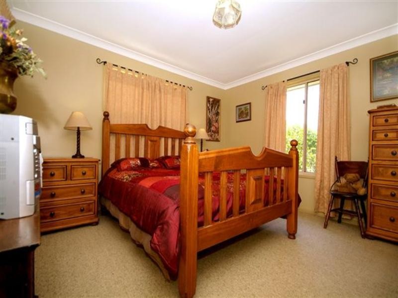 2 Azalea Close, Highfields QLD 4352