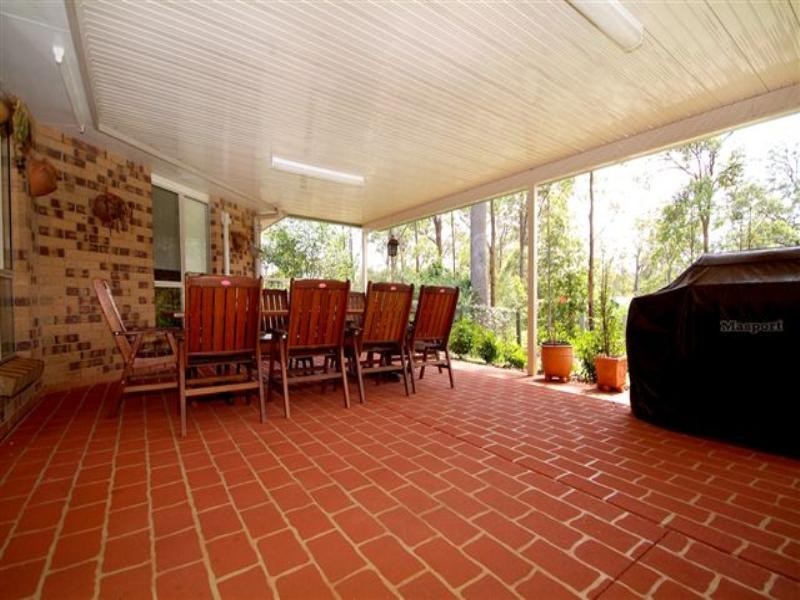2 Azalea Close, Highfields QLD 4352