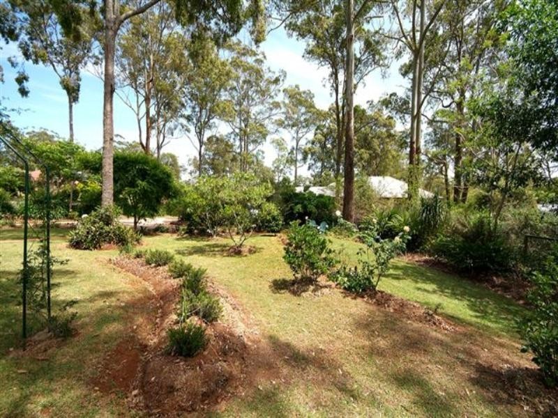 2 Azalea Close, Highfields QLD 4352
