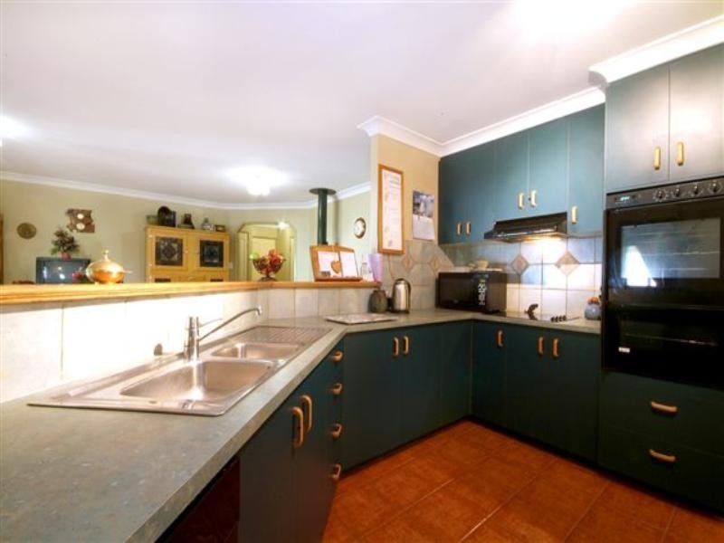 2 Azalea Close, Highfields QLD 4352