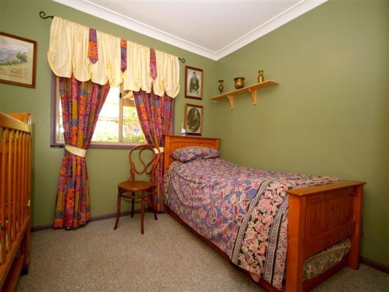 2 Azalea Close, Highfields QLD 4352