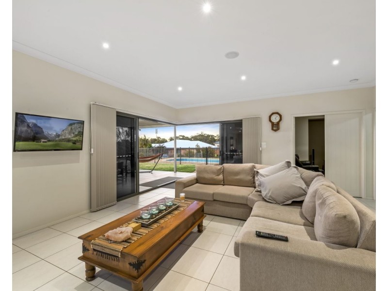 4 Jenna Court, Highfields QLD 4352