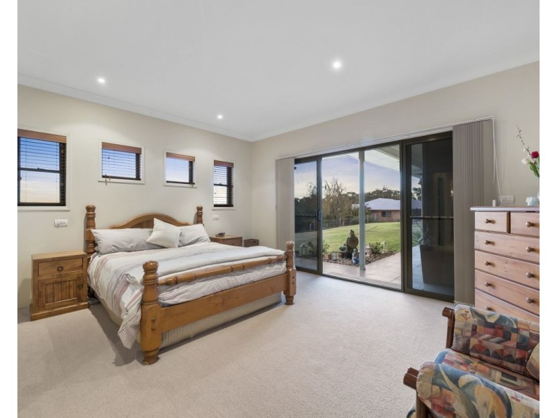 4 Jenna Court, Highfields QLD 4352