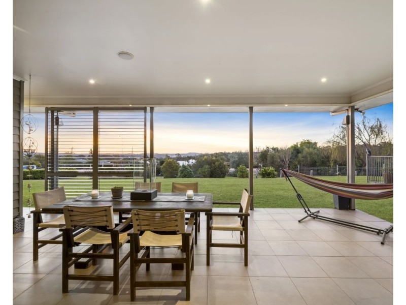 4 Jenna Court, Highfields QLD 4352