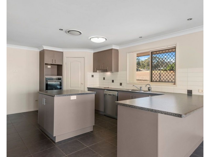 26 Windermere Drive, Hodgson Vale QLD 4352