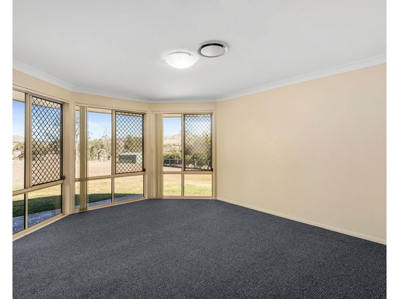 26 Windermere Drive, Hodgson Vale QLD 4352