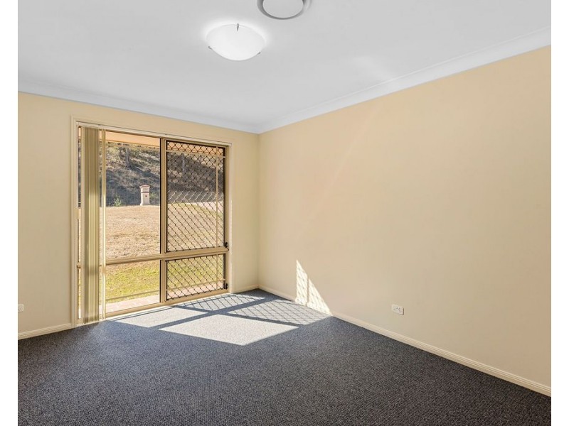 26 Windermere Drive, Hodgson Vale QLD 4352