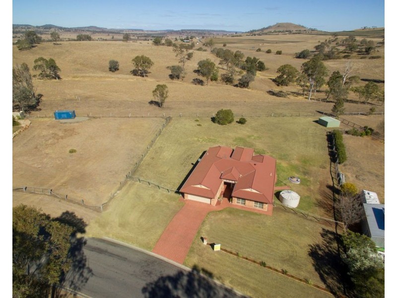 26 Windermere Drive, Hodgson Vale QLD 4352