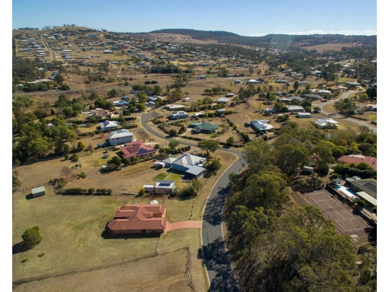 26 Windermere Drive, Hodgson Vale QLD 4352