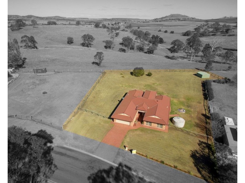 26 Windermere Drive, Hodgson Vale QLD 4352