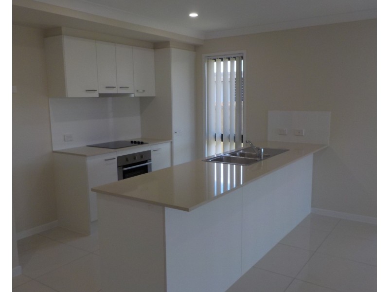 1/4 Wongalee Place, Cambooya QLD 4358