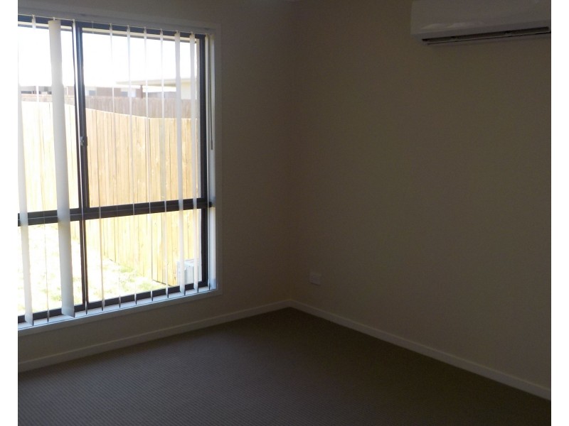 1/4 Wongalee Place, Cambooya QLD 4358