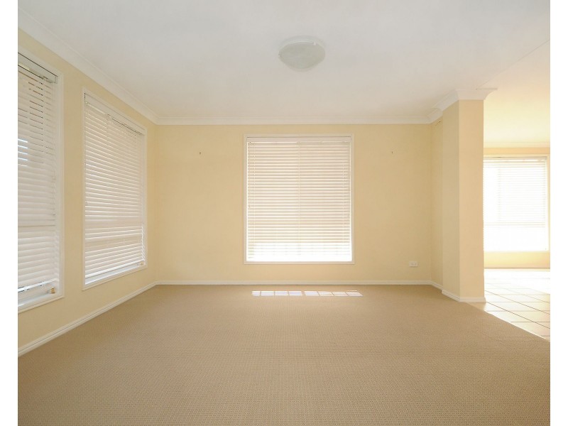 296 Ramsay Street, Middle Ridge QLD 4350