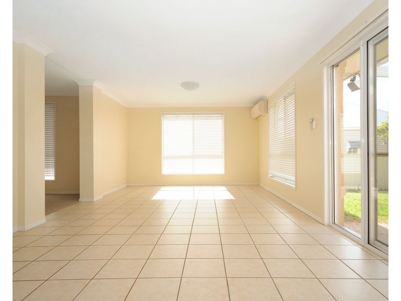 296 Ramsay Street, Middle Ridge QLD 4350