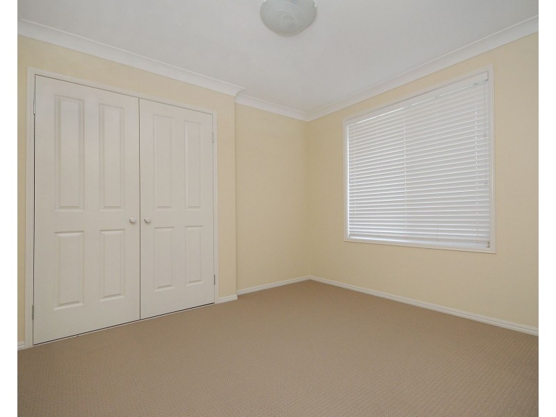296 Ramsay Street, Middle Ridge QLD 4350