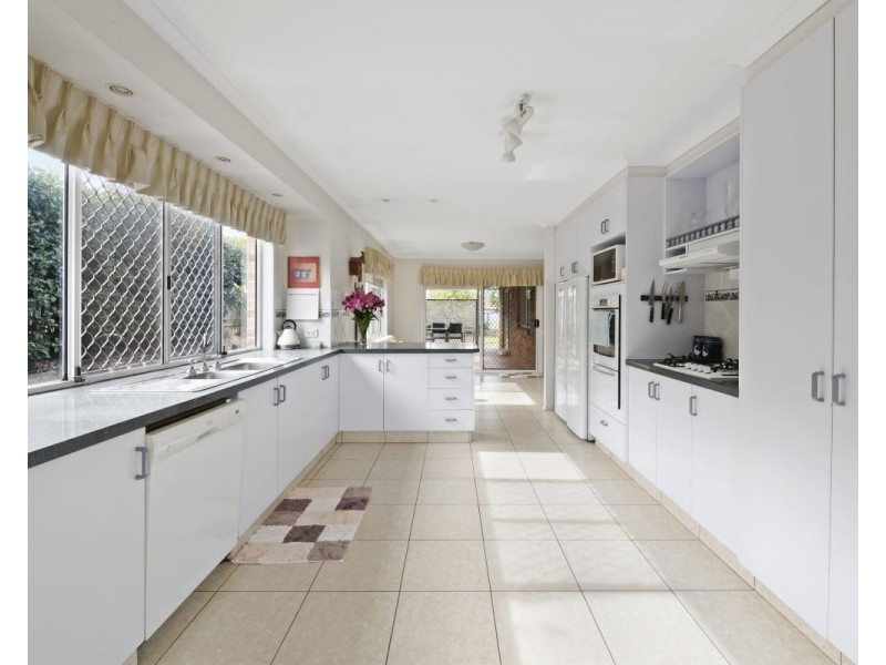 16 Byrd Court, Wilsonton QLD 4350