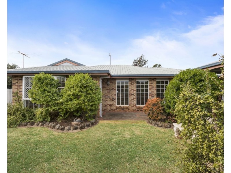 16 Byrd Court, Wilsonton QLD 4350