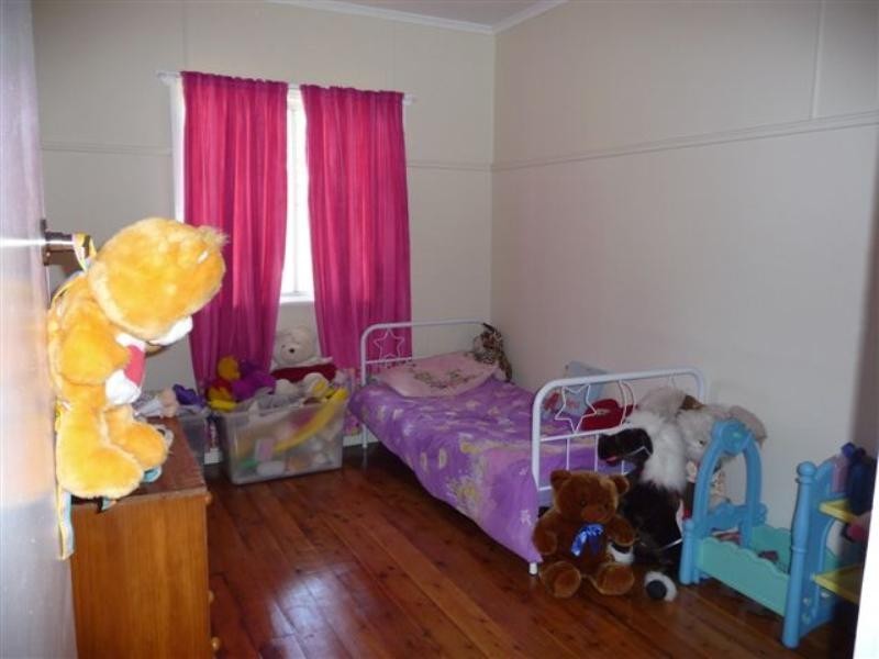 5 Blackwood Street, Harristown QLD 4350