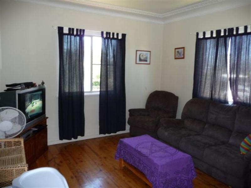 5 Blackwood Street, Harristown QLD 4350
