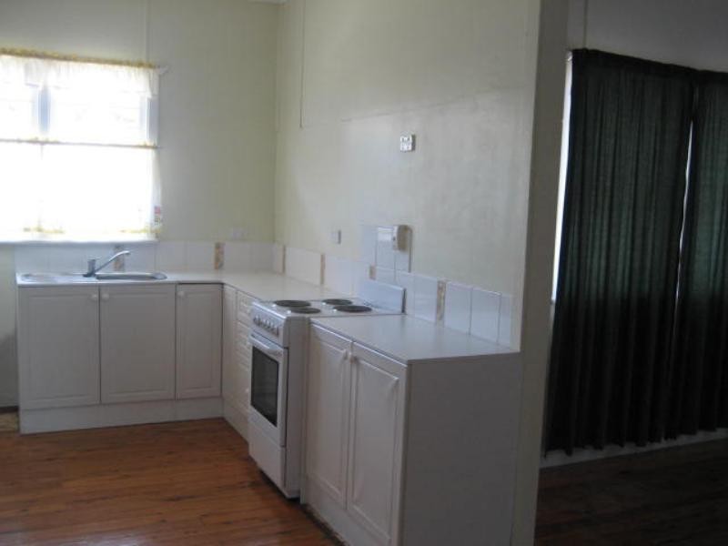 7 Derwak Street, Harristown QLD 4350