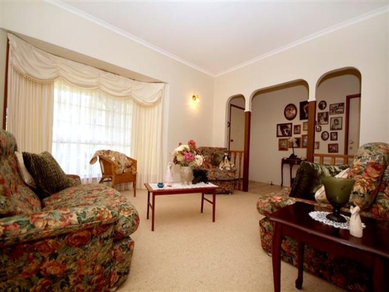 2 Radiata Court, Darling Heights QLD 4350