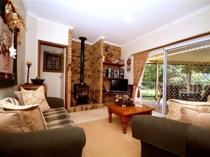 2 Radiata Court, Darling Heights QLD 4350