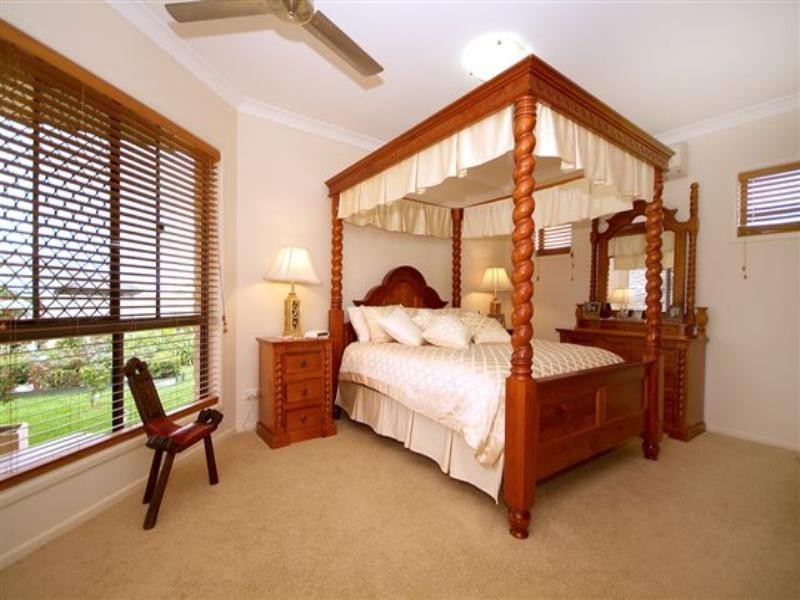 7 Nioka Drive, Highfields QLD 4352