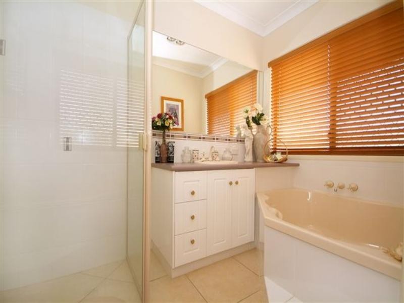 7 Nioka Drive, Highfields QLD 4352