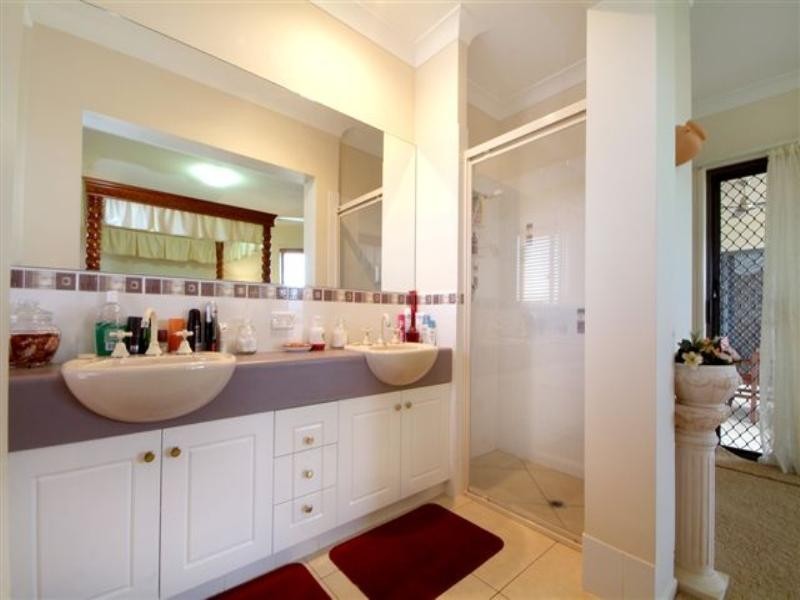 7 Nioka Drive, Highfields QLD 4352