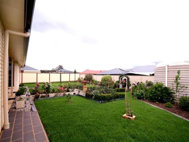 7 Nioka Drive, Highfields QLD 4352