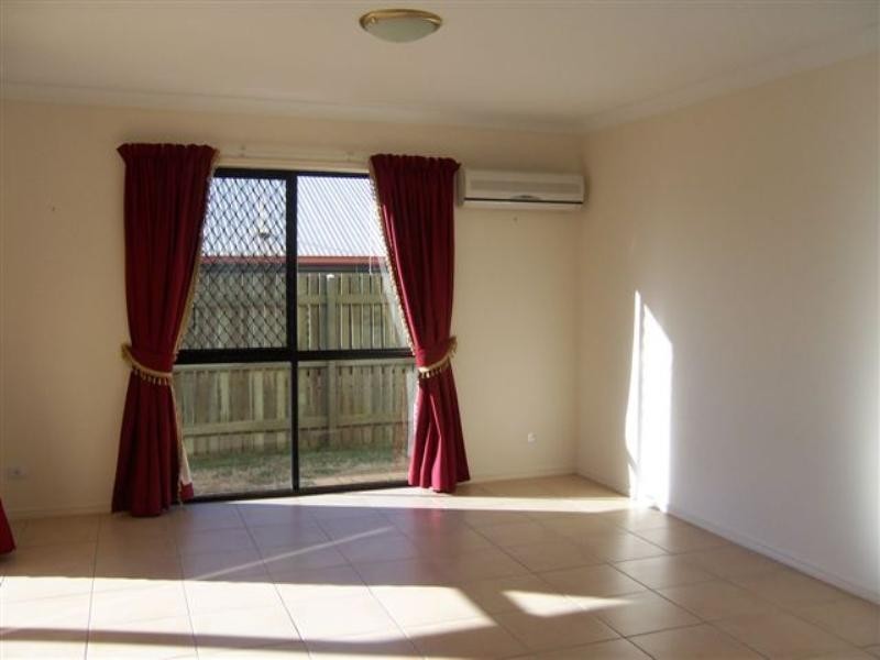 7 Barton Street, Middle Ridge QLD 4350