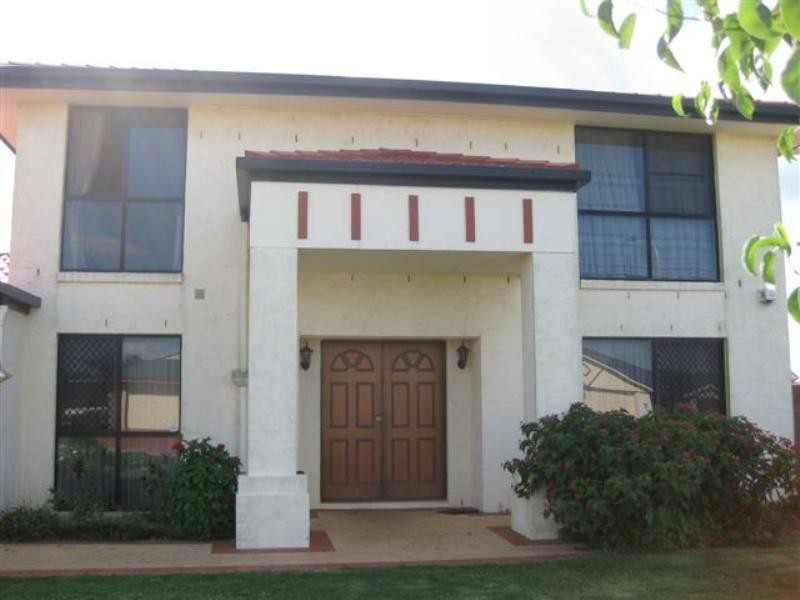 7 Barton Street, Middle Ridge QLD 4350