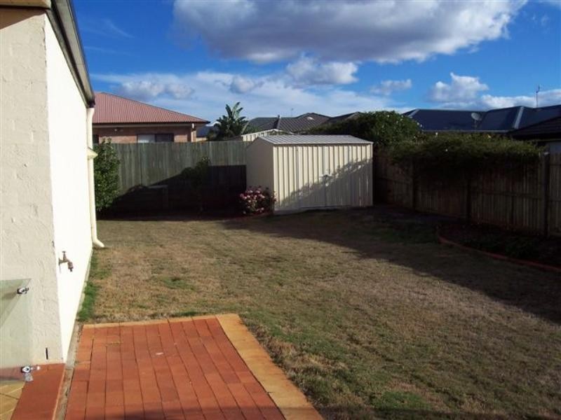 7 Barton Street, Middle Ridge QLD 4350