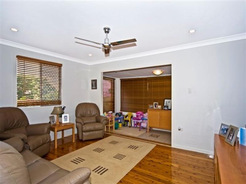 3 Schloss Street, Centenary Heights QLD 4350