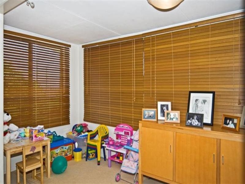 3 Schloss Street, Centenary Heights QLD 4350
