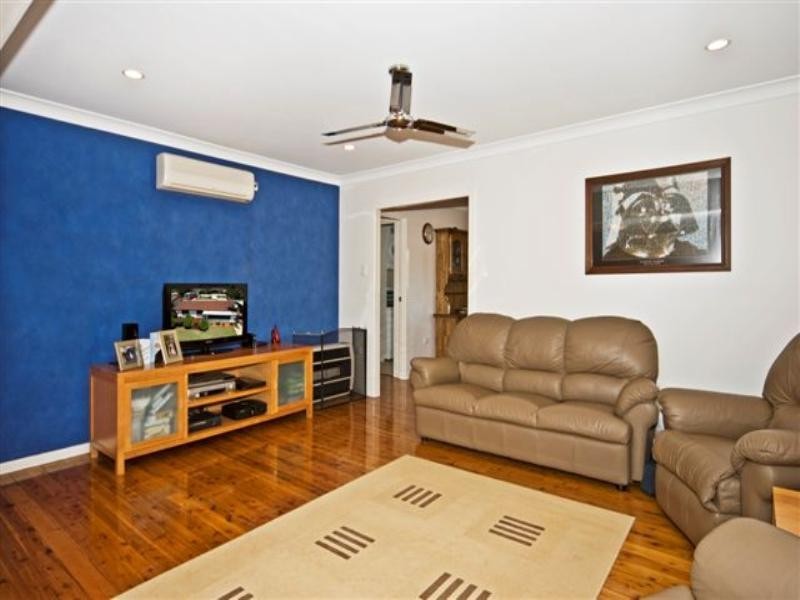 3 Schloss Street, Centenary Heights QLD 4350